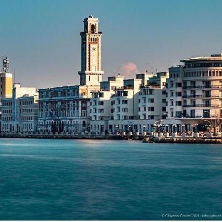 Casa Fronte Del Porto Apartment Bari Bagian luar foto