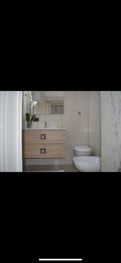 Casa Fronte Del Porto Apartment Bari Bagian luar foto