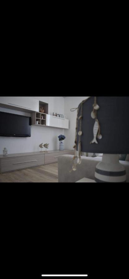 Casa Fronte Del Porto Apartment Bari Bagian luar foto