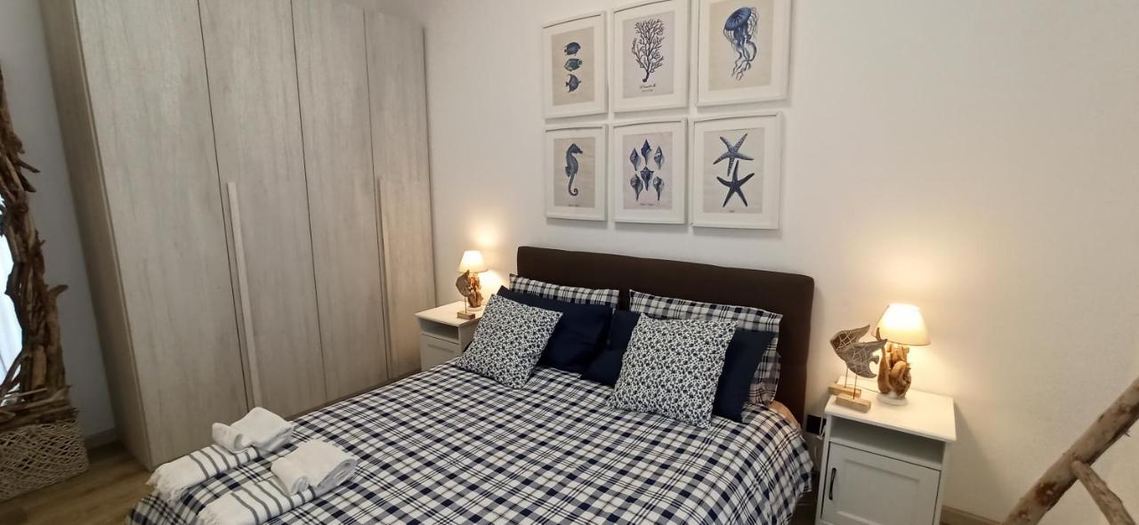 Casa Fronte Del Porto Apartment Bari Bagian luar foto